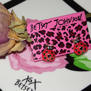 NEW BETSEY JOHNSON FASION JEWELRY EARRINGS ~PM22